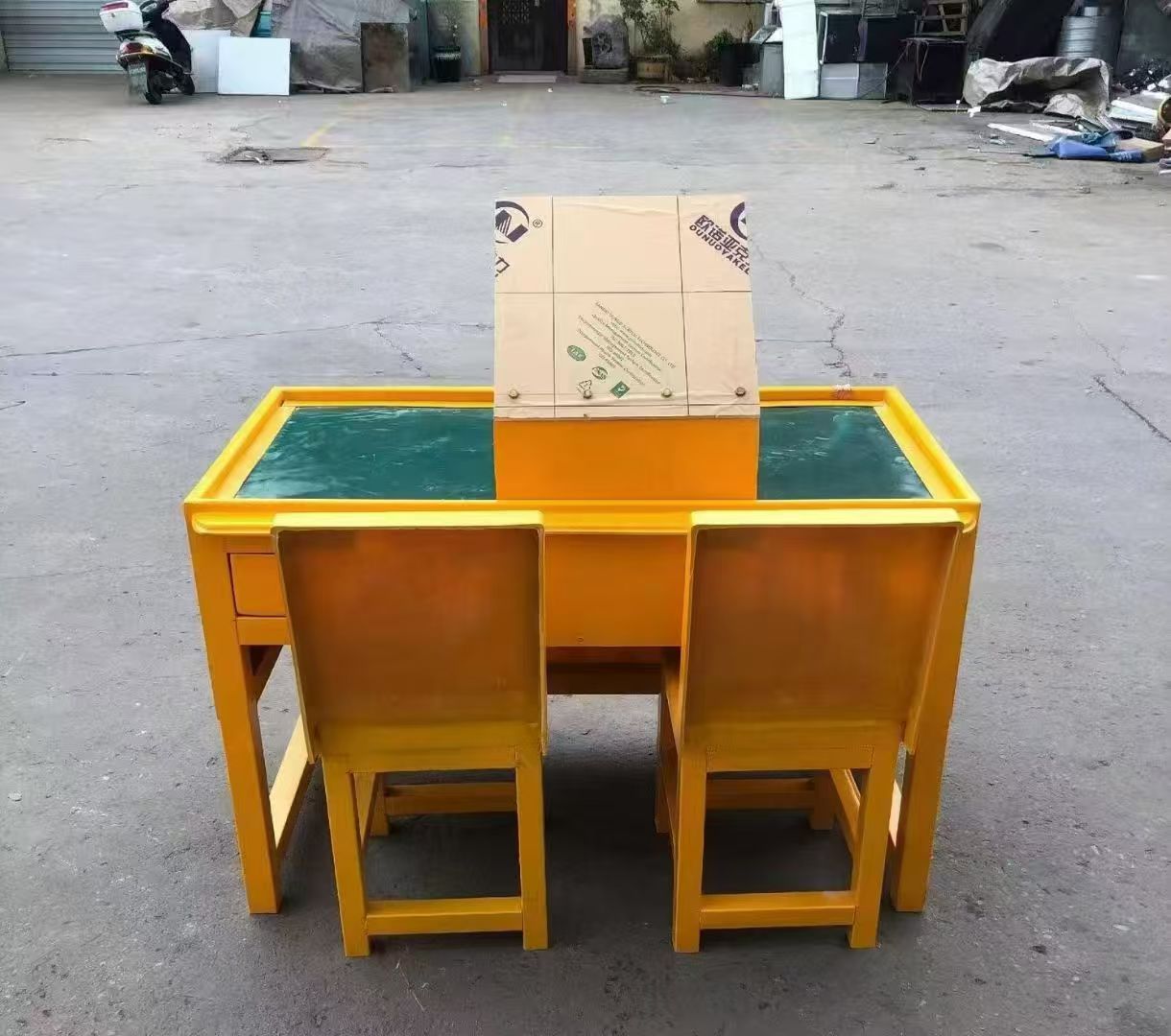 建始防静电导通桌井下煤矿火工品发放桌：危险品流转的安全守护者